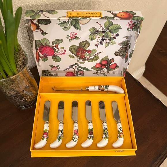 Pomoma Dining Pomona Cheese Knife And Spreaders Nib Poshmark